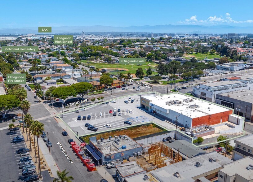 More Photos Of 220 E Grand Ave, El Segundo Supermarket For Lease