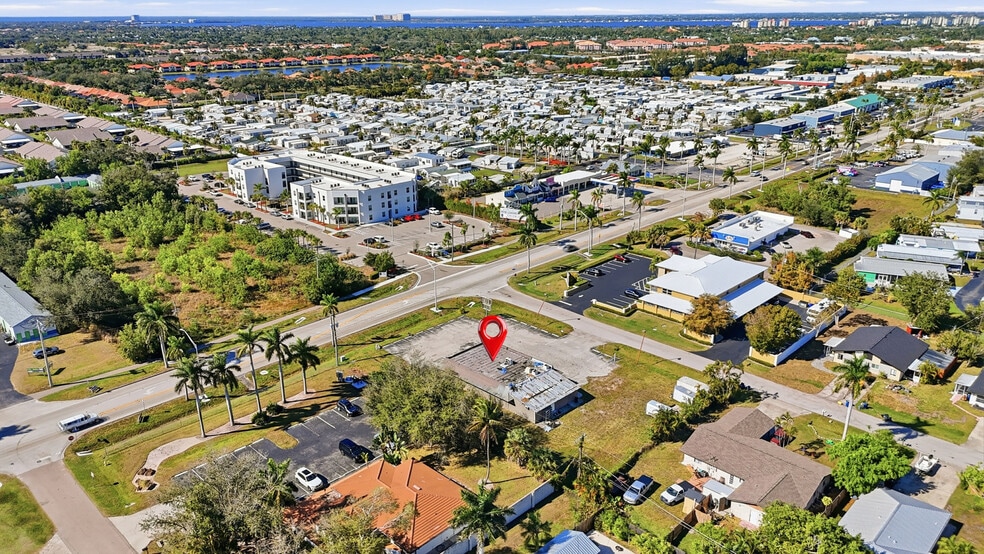 More Photos Of 16541 San Carlos Blvd, Fort Myers Restaurant For Sale