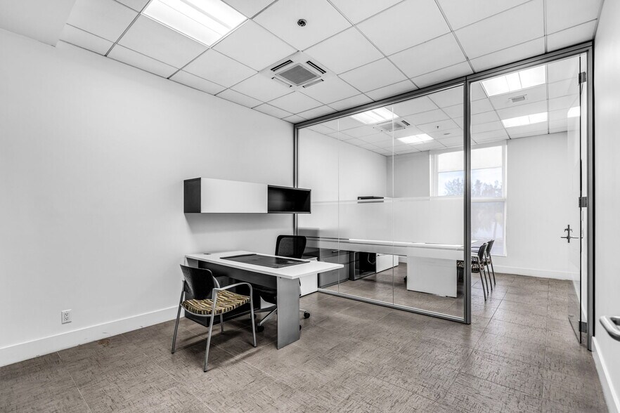 More Photos Of 12800 NW 38th Ave, Opa Locka Warehouse For Lease