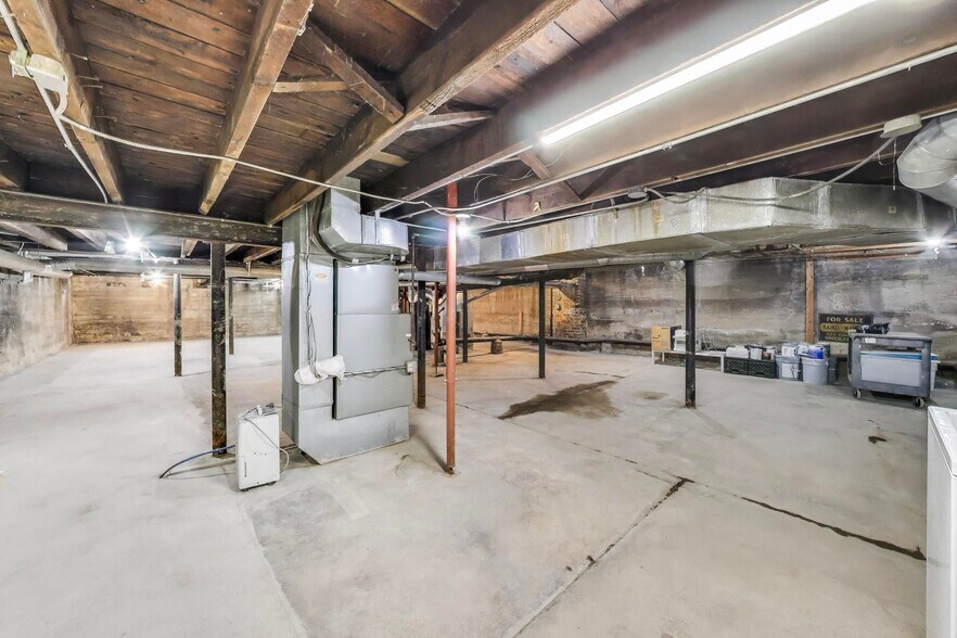 More Photos Of 1424 Lake St, Evanston Storefront Retail Residential For Lease