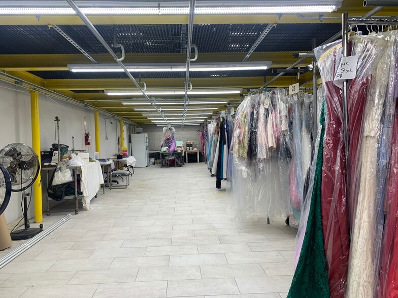 More Photos Of 1385 Seabury Ave, Bronx Warehouse For Lease