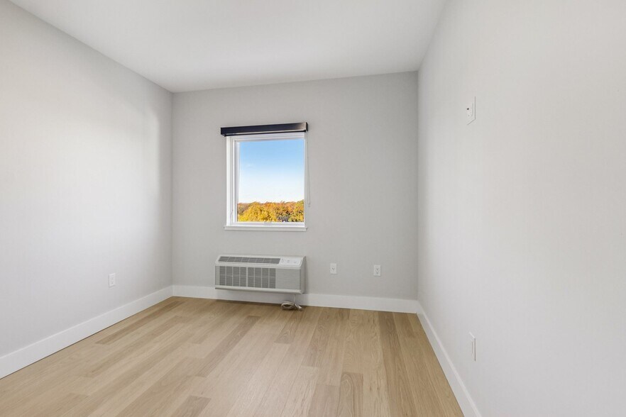 More Photos Of 34-40 Hudson St, Newark Apartments For Lease