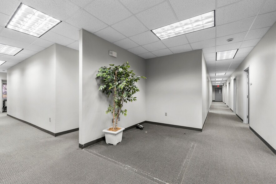 More Photos Of 7200 Highway 150, Greenville Office For Sale
