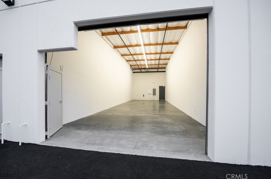 More Photos Of 238-256 W Chestnut Ave, Monrovia Warehouse For Sale