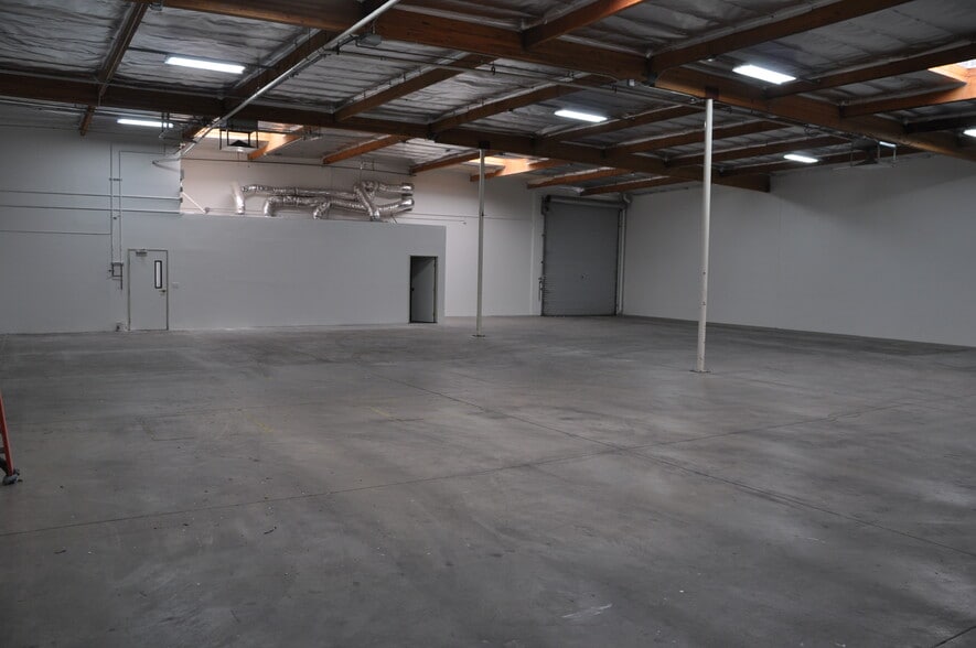 More Photos Of 5455 Desert Point Dr, Las Vegas Warehouse For Sale