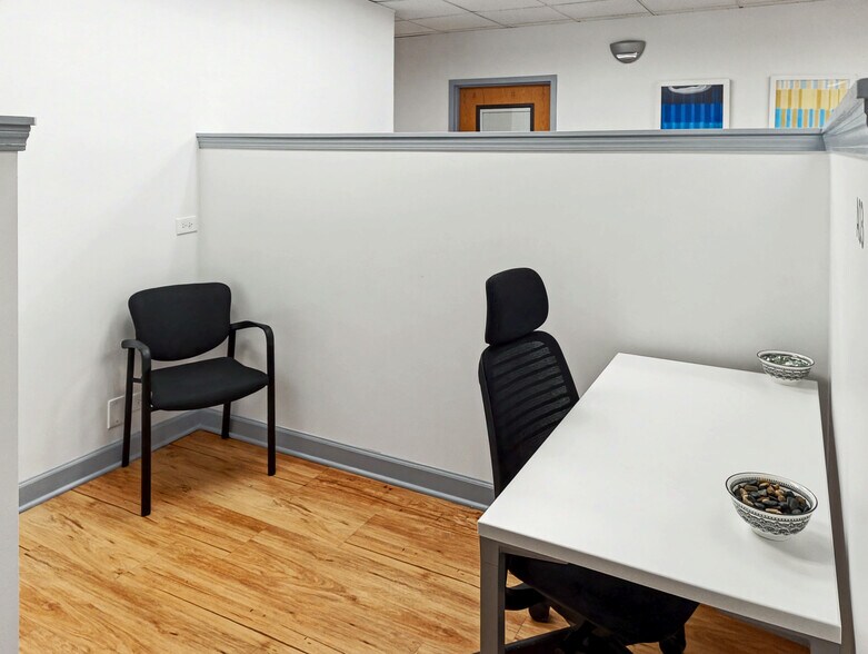 More Photos Of 1N131 County Farm Rd, Winfield Office For Sale