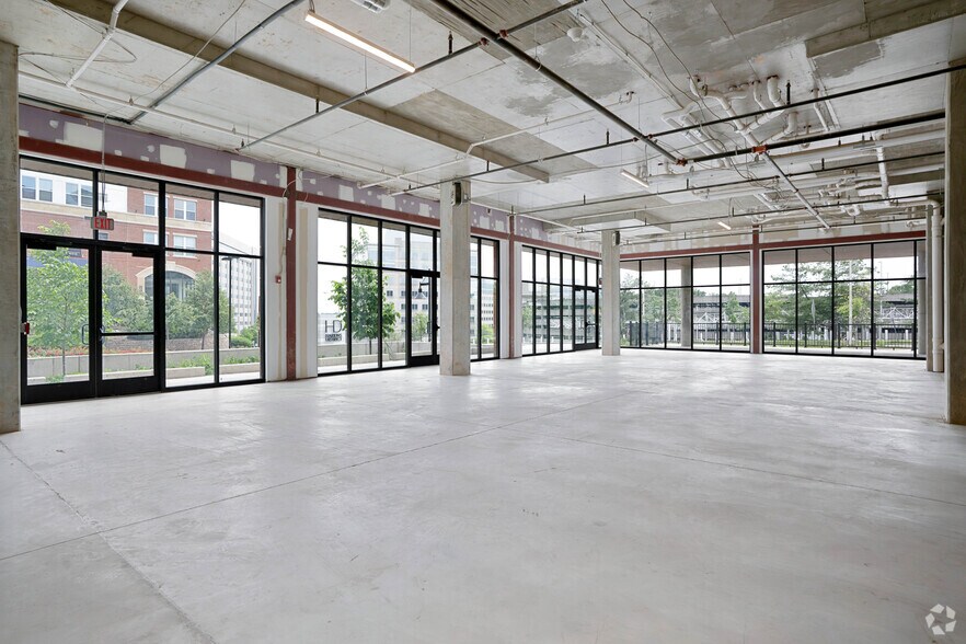 More Photos Of 7730 Harkins Rd, Lanham Apartments For Lease