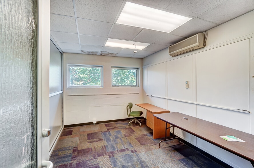 More Photos Of 150 E South College St, Yellow Springs Research And Development For Sale