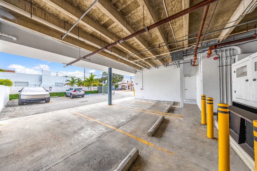 More Photos Of 1693 SW 27th Ave, Miami Office For Sale