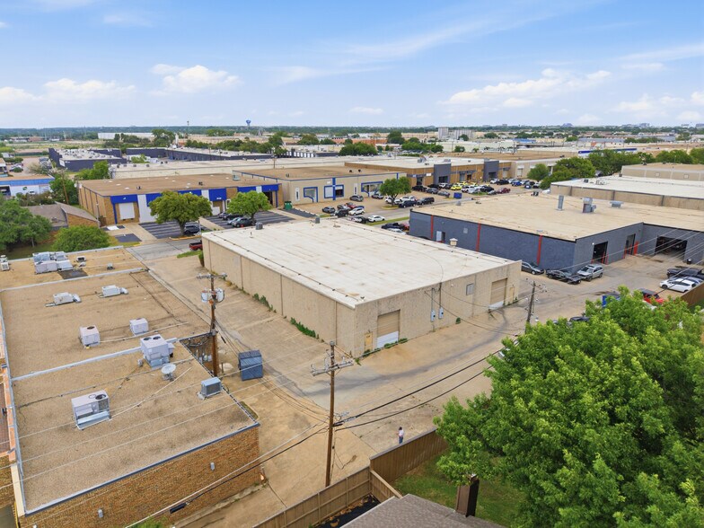 More Photos Of 3106-3108 Garden Brook Dr, Farmers Branch Distribution For Sale