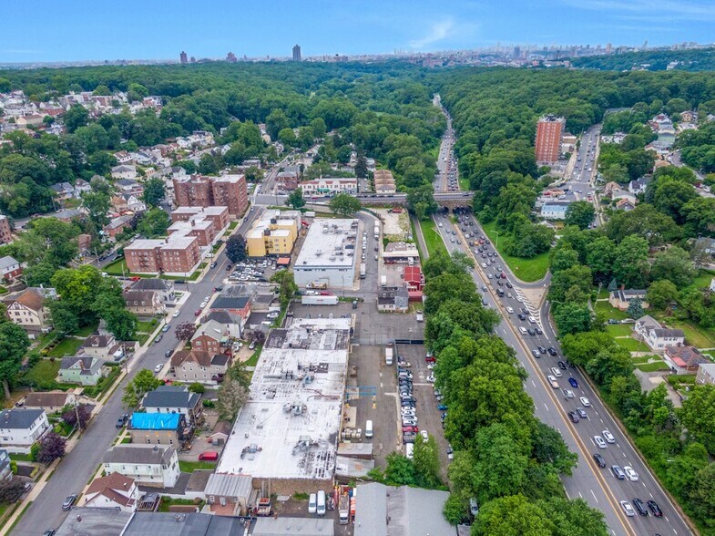 More Photos Of 1 Lawton St, Yonkers Manufacturing For Sale