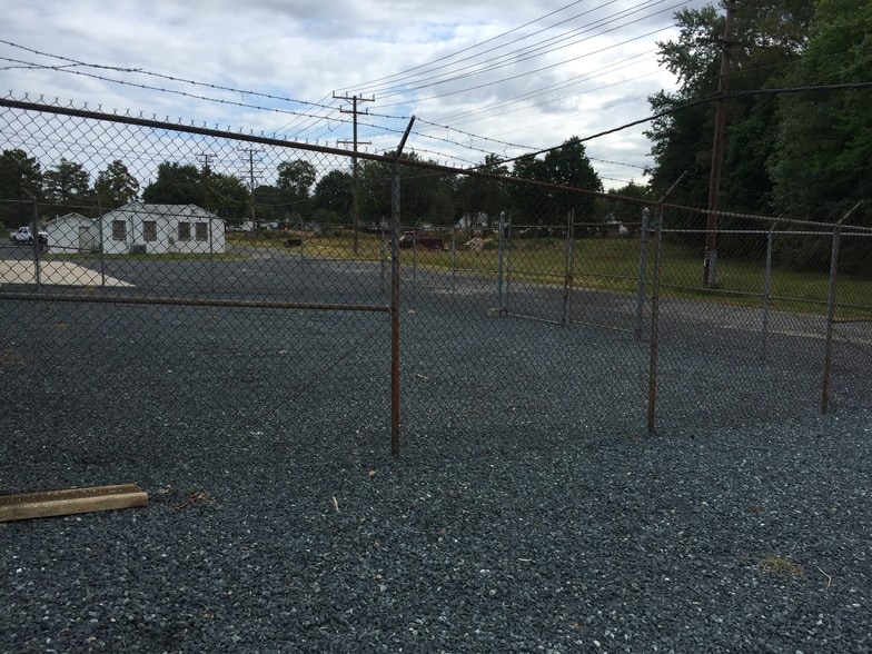 More Photos Of 200 S Post Rd, Aberdeen Warehouse For Lease