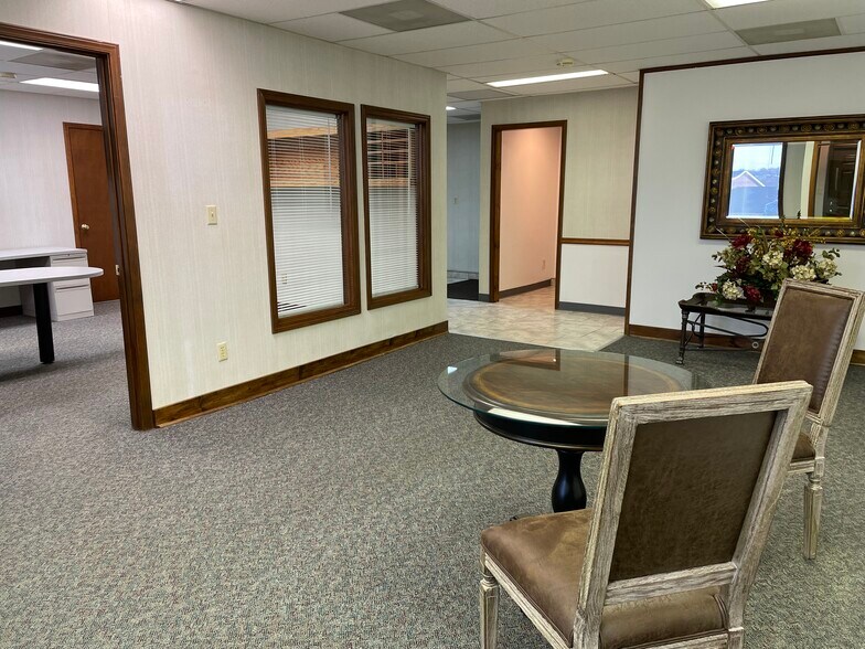 More Photos Of 19605 E 40 Hwy, Independence Warehouse For Sale