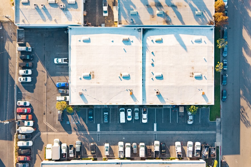 More Photos Of 1010-1016 W Barkley Ave, Orange Warehouse For Sale