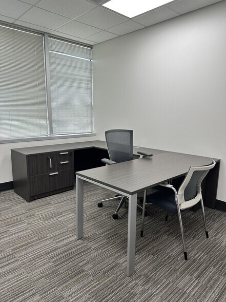 More Photos Of 3029 S Sherwood Forest Blvd, Baton Rouge Loft Creative Space For Lease