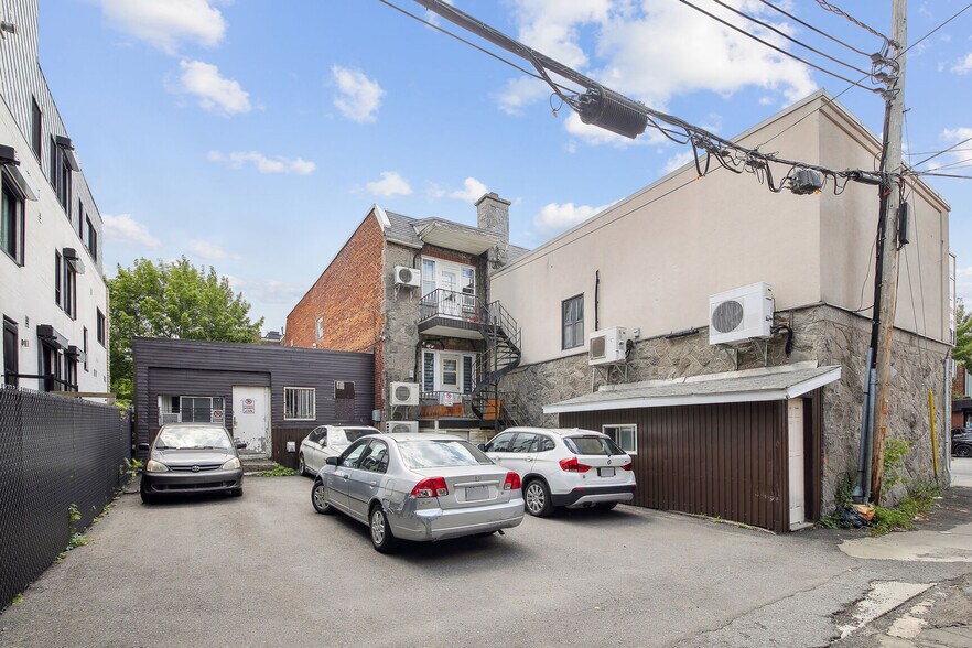 More Photos Of 150 Rue Jarry E, Montréal Storefront Retail Office For Lease