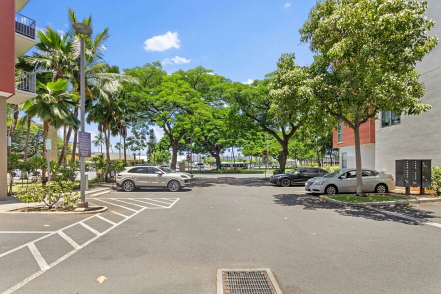 More Photos Of , Honolulu Multifamily For Sale