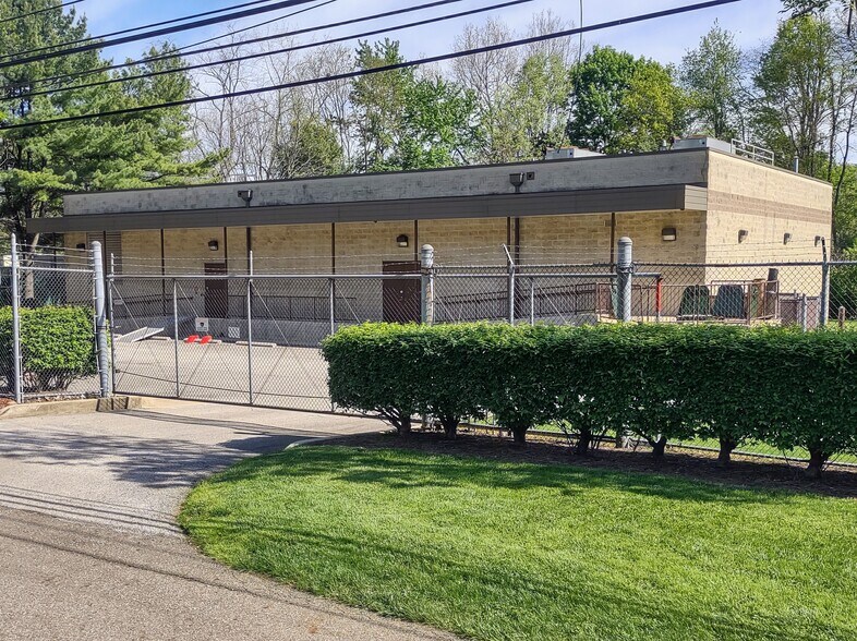 More Photos Of 161 Tarbell St, Akron Telecom Hotel Data Hosting For Sale