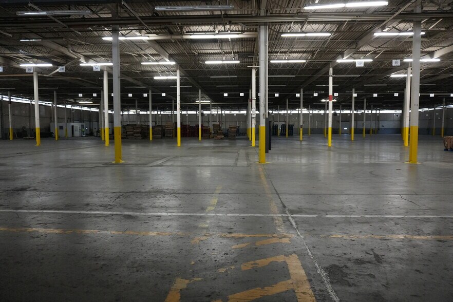 More Photos Of 2301 Virginia Ave, Culloden Warehouse For Lease