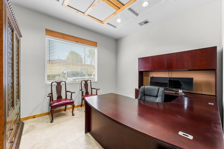 More Photos Of 25329 Budde Rd, The Woodlands Medical For Lease