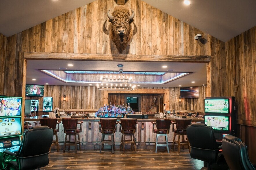 More Photos Of 669 Buffalo Trl, Saco Hotel For Sale