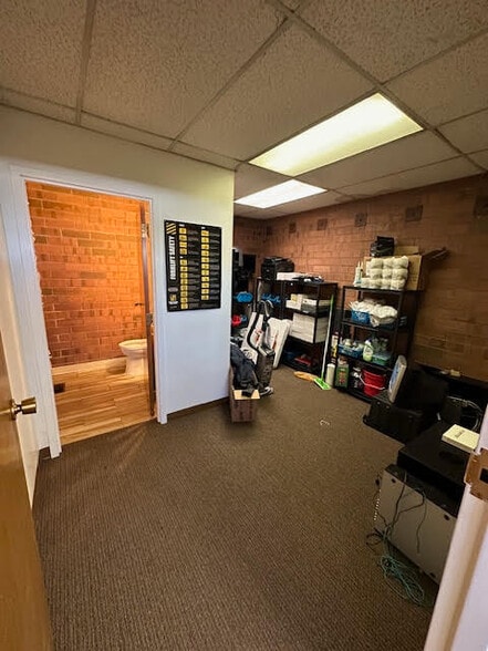 More Photos Of 1032 S Redwood Rd, Salt Lake City Unknown For Lease