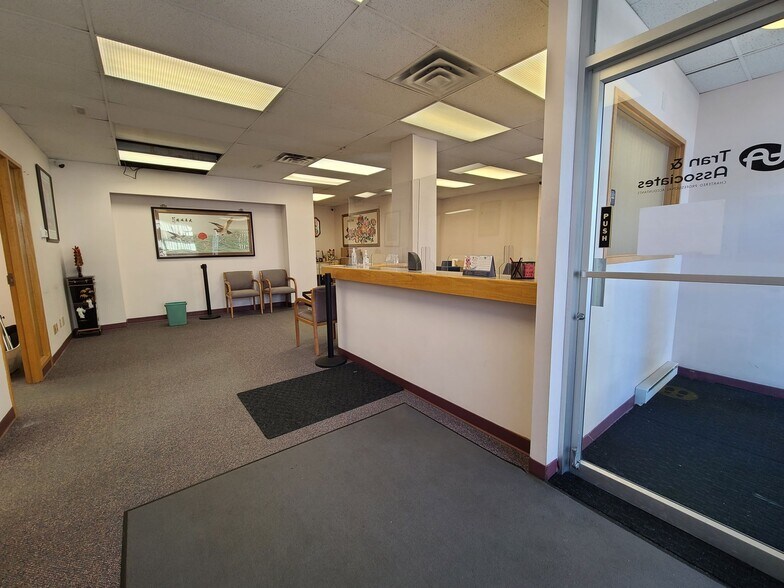 More Photos Of 10160 116th St NW, Edmonton Apartments For Sale