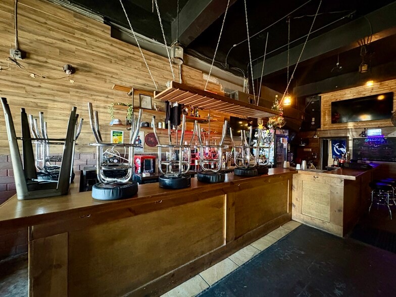 More Photos Of 2053-2063 Central Ave, Saint Petersburg Storefront For Lease