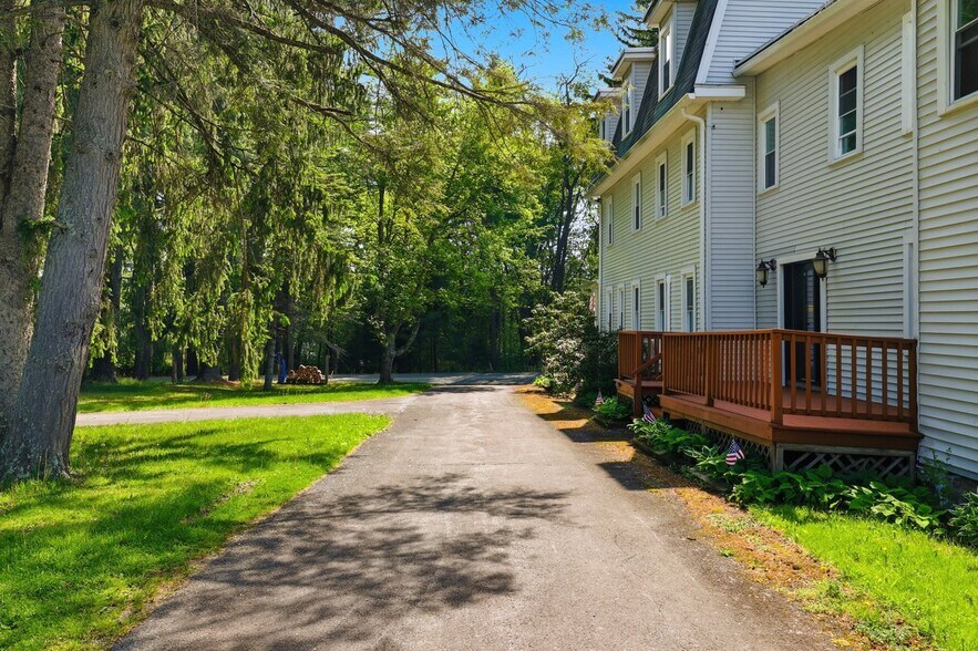 More Photos Of 1015 PA-390, Greentown Hospitality For Sale