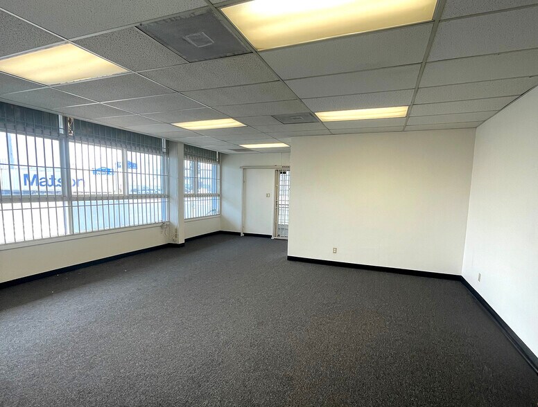 More Photos Of 4651 Pacific Blvd, Vernon Manufacturing For Sale