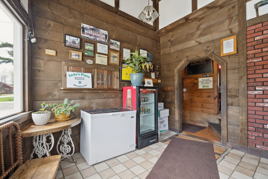 More Photos Of 456 US-5, Fairlee Restaurant For Sale