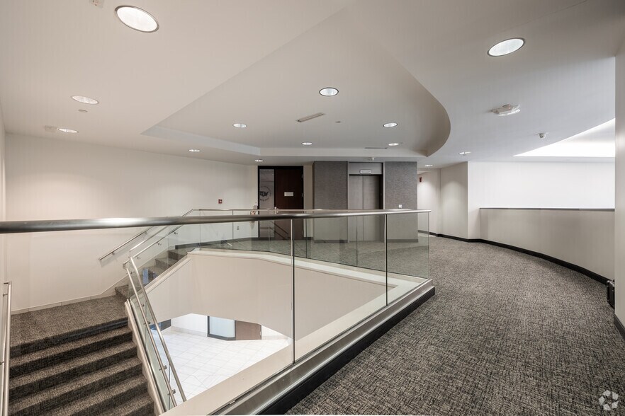 More Photos Of 2820 Waterford Lake Dr, Midlothian Office For Lease