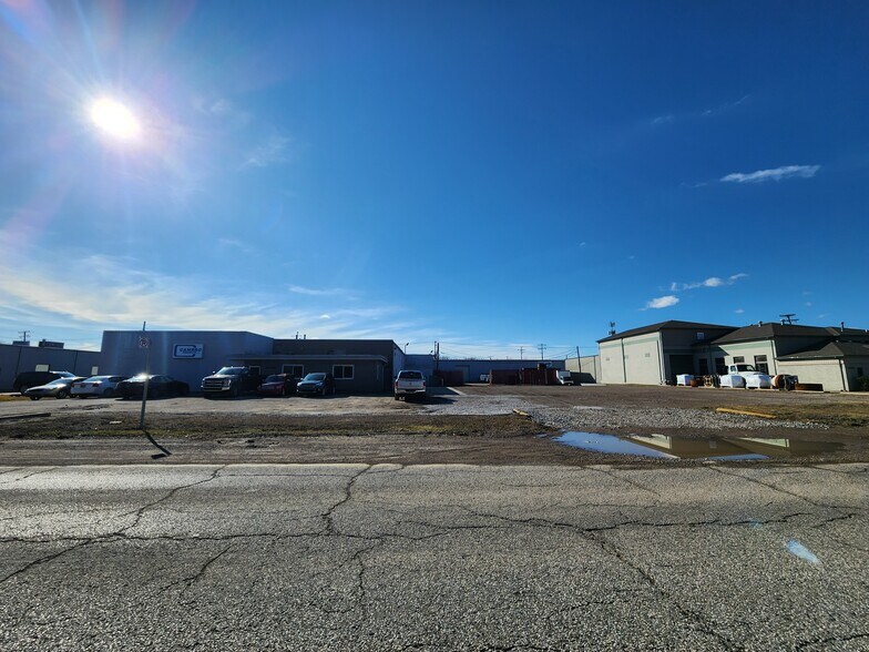 More Photos Of 41135 Irwin Dr, Harrison Township Warehouse For Sale