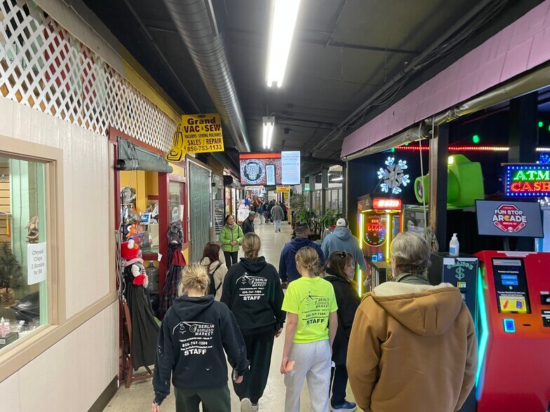 More Photos Of 41 Clementon Rd, Berlin Supermarket For Lease