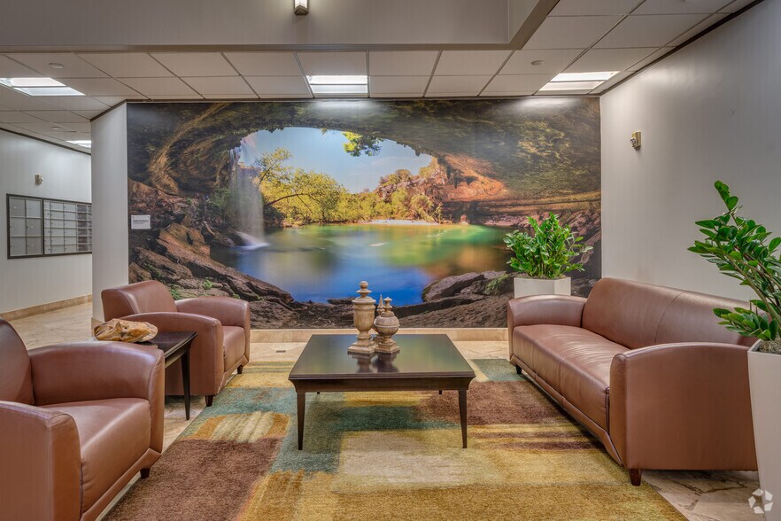 More Photos Of 333 N Sam Houston Pky E, Houston Office For Lease