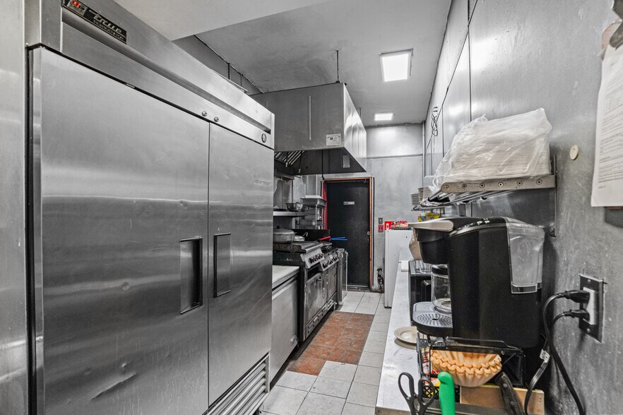 More Photos Of 110 School St, Pawtucket Bar For Sale
