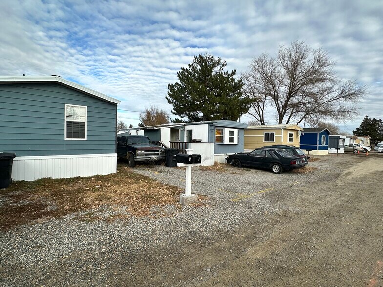 More Photos Of 711 Birch Ln, Billings Manufactured Housing Mobile Home Park For Sale