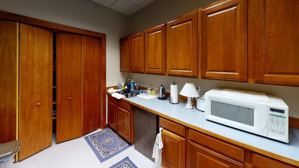 More Photos Of 1946 Stadium Dr, Bozeman Office For Lease