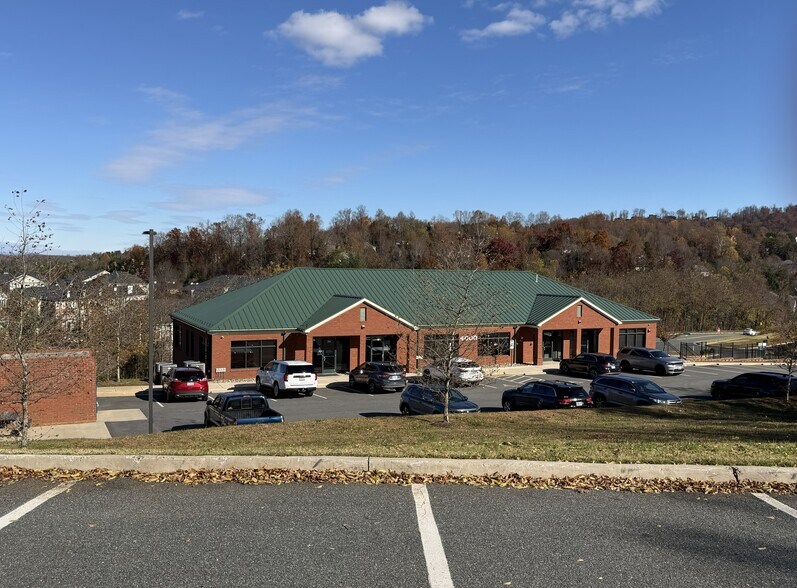 More Photos Of 4000 Olympia Cir, Charlottesville Office For Lease