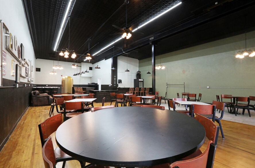 More Photos Of 1119 6th st, Nevada General Retail For Sale