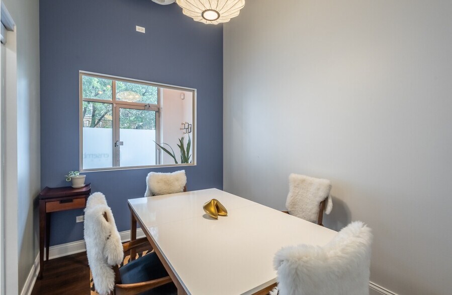 More Photos Of 4704 N Kenmore Ave, Chicago Apartments For Sale