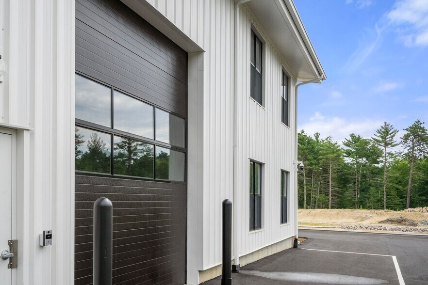 More Photos Of 2 Ricketts Pond Dr, Carver Light Distribution For Lease