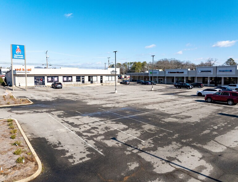 More Photos Of 111-115 Stephen J White Memorial Blvd, Talladega Unknown For Lease