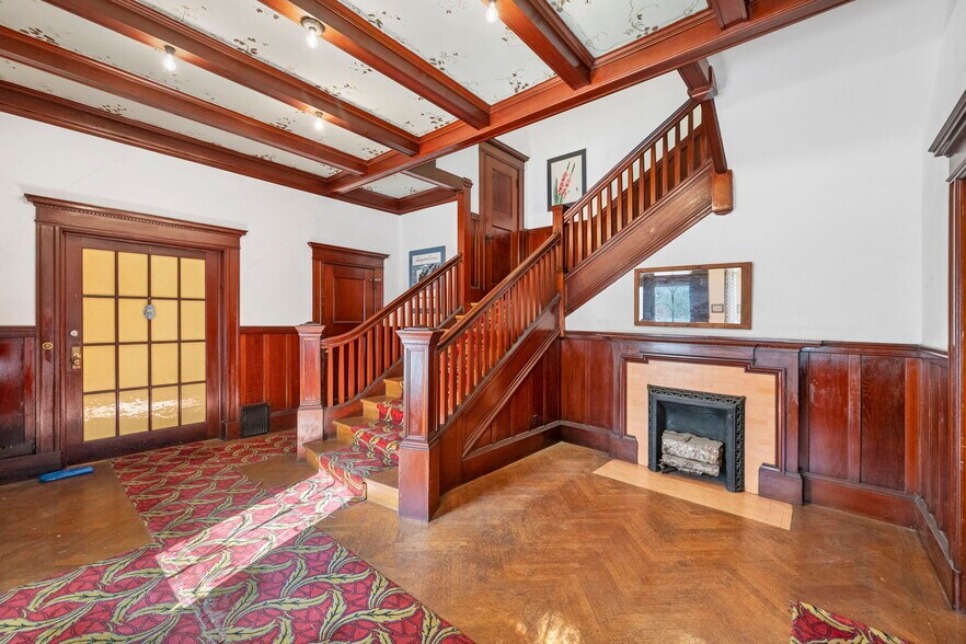 More Photos Of 2 Hugo St, San Francisco Multifamily For Sale