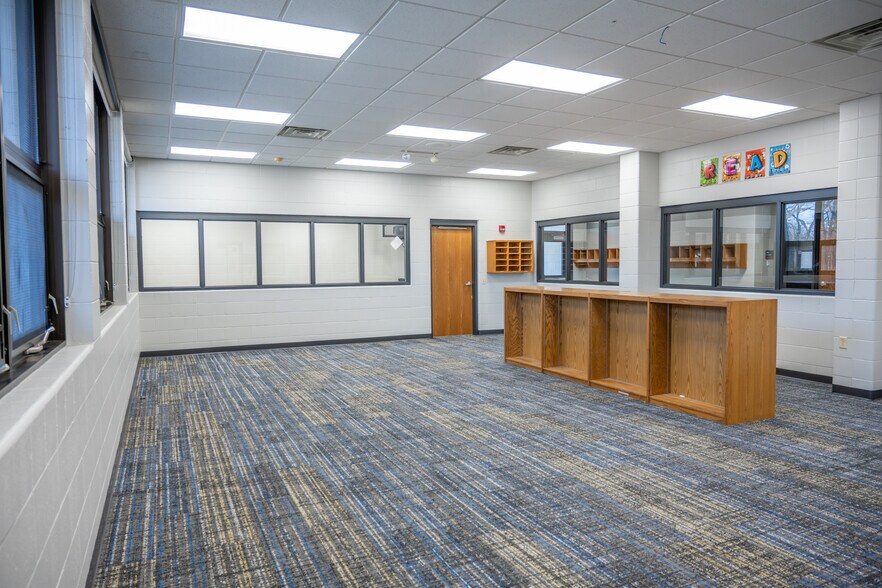 More Photos Of 201 Hoehn dr, Lyndon Station Specialty For Sale