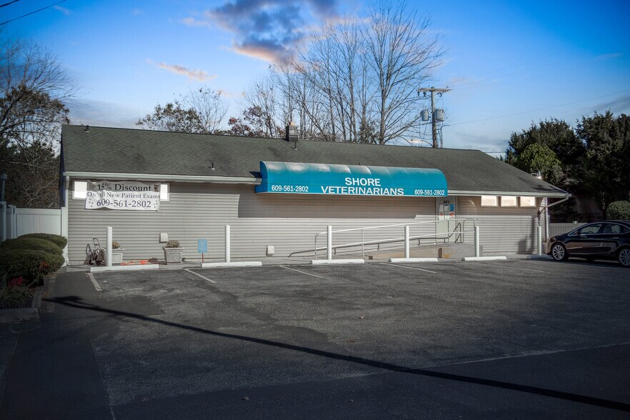 Primary Photo Of 357 S White Horse Pike, Hammonton Veterinarian Kennel For Sale