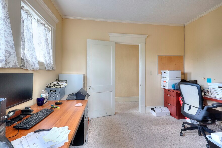 More Photos Of 338 N Broad St, Monroe Office Residential For Sale