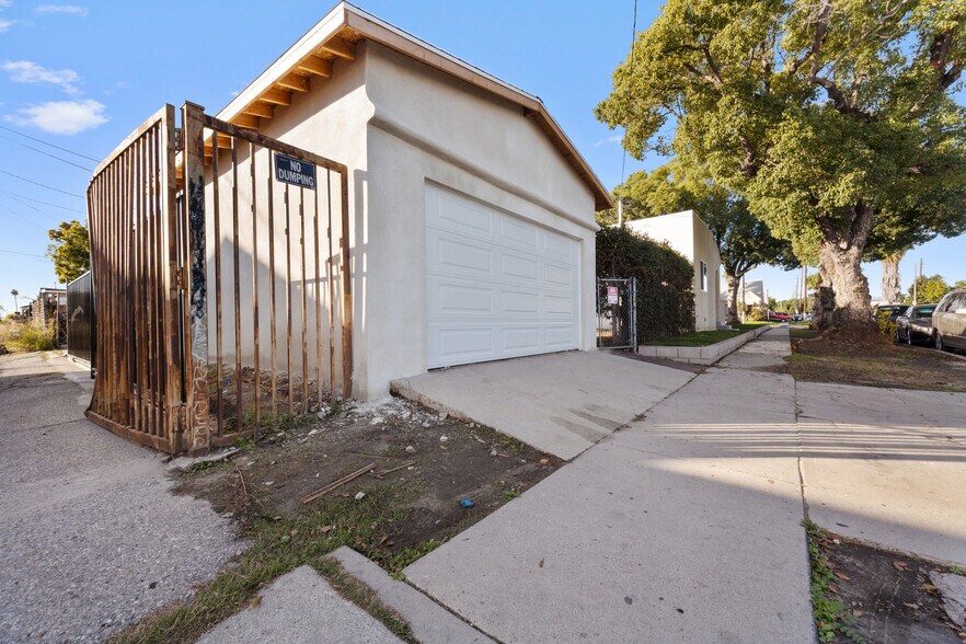 More Photos Of 8405 McKinley Ave, Los Angeles Multifamily For Sale