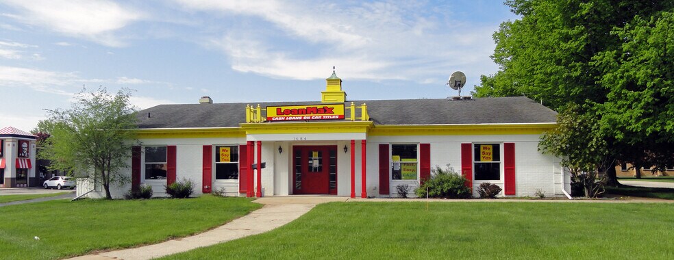 More Photos Of 1684 Main St, Green Bay Freestanding For Lease