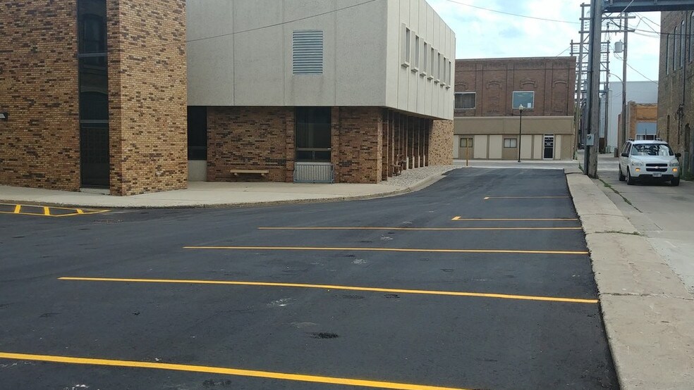 More Photos Of 13-SE 2nd Ave SE, Aberdeen Office For Lease